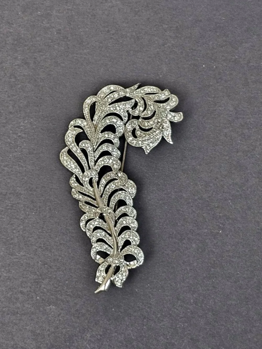 Kenneth Jay Lane KJL NR Crystal Rhinestone Pave Feather Plume Brooch Pin 3.25